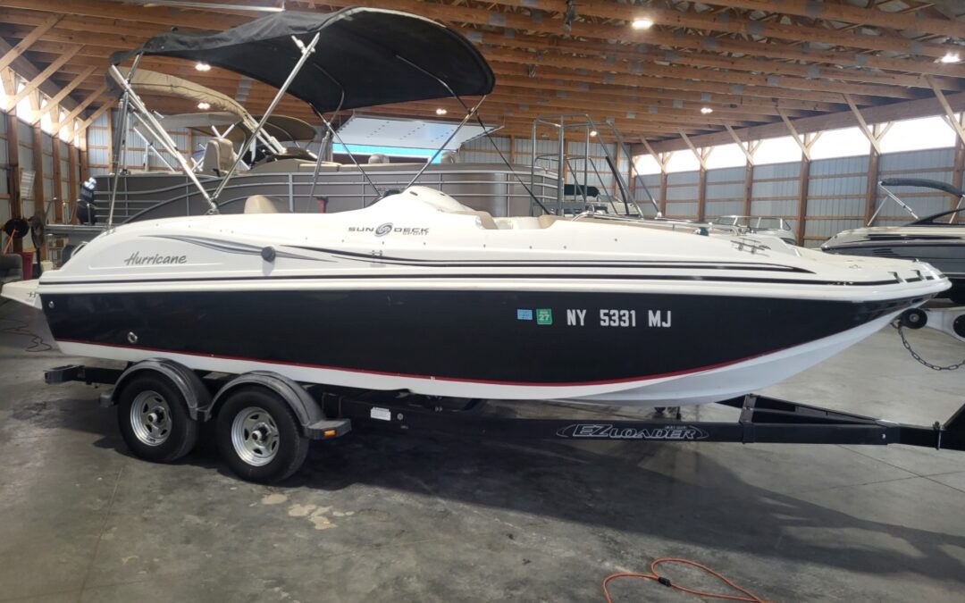 2013 Hurricane Sun Deck 188 Sport Deck Boat