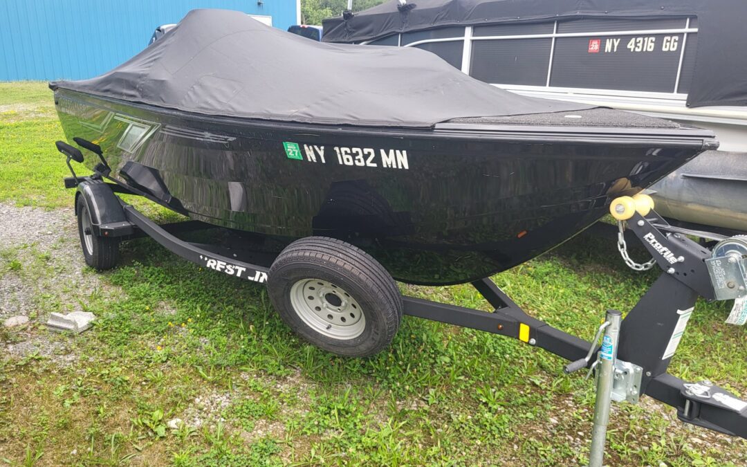 2021 Crestliner 1650SC Fish Hawk w/Jump Seats