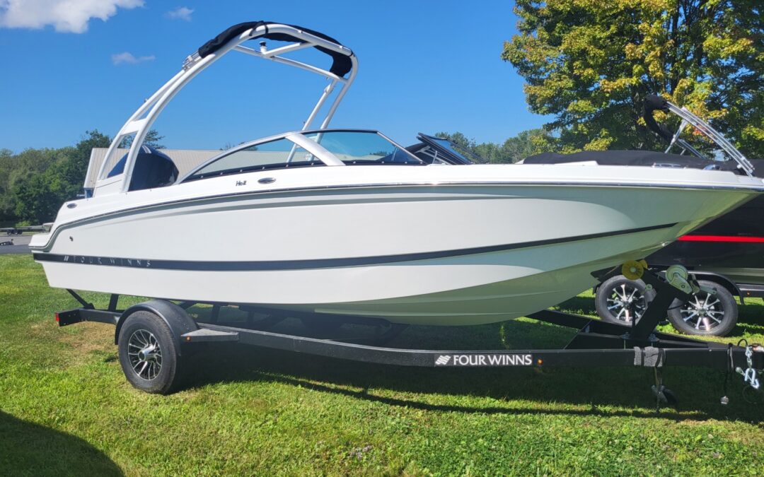 2027 Four Winns HD2 OB Deck Boat